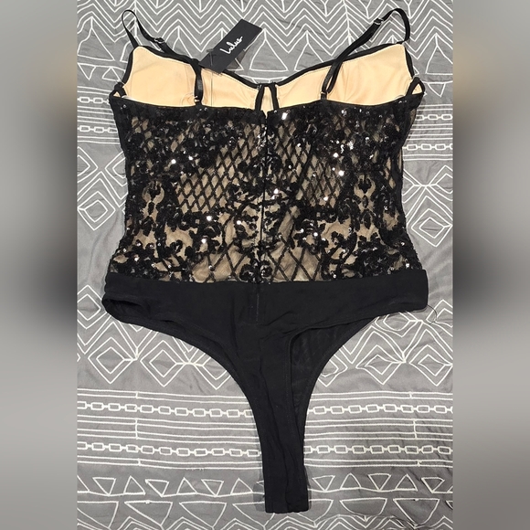 Lulu's Purely Passionate Beige And Black Sequin Bodysuit Size Medium - Picture 4 of 7